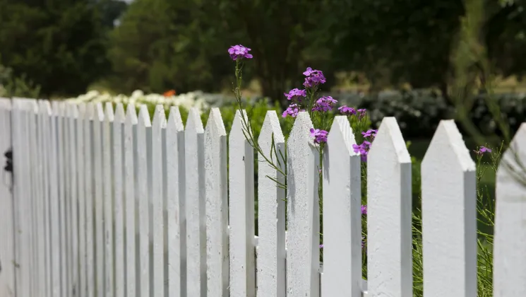 fence install wooden seattle wa